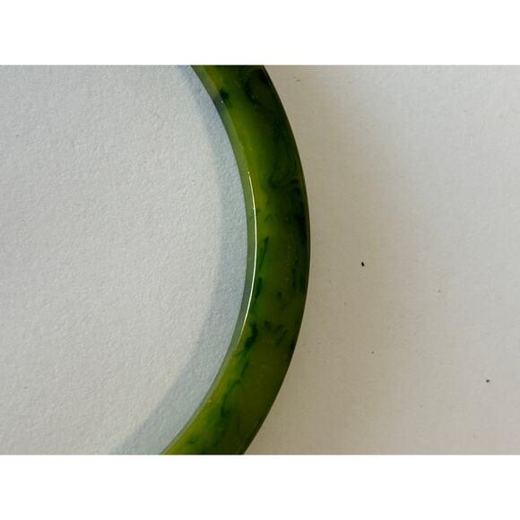 Vintage Green Bakelite Thin Bangle Bracelet - Picture 3 of 3